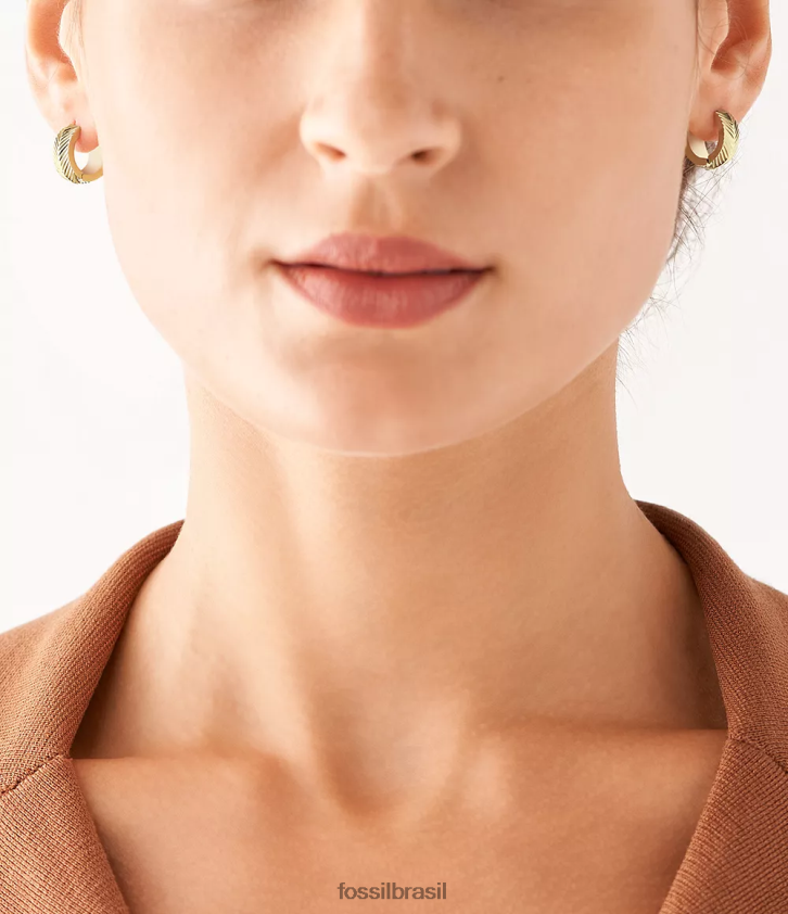 Fossil joia mulheres brincos de argola huggie de aço inoxidável com textura linear harlow tom de ouro 66RZLJ1043