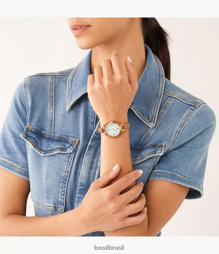 Fossil assistir mulheres relógio carlie de couro litehide de três ponteiros Castanho médio 66RZLJ228